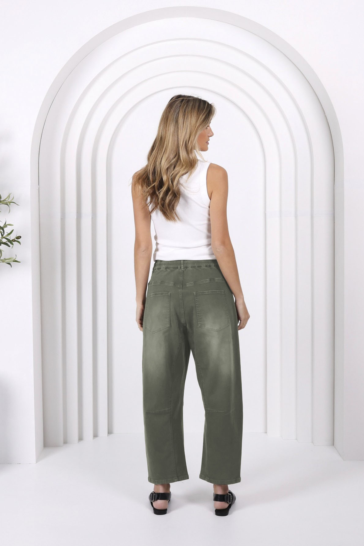 Monaco "Leo" Barrel Leg Jeans - Khaki Denim