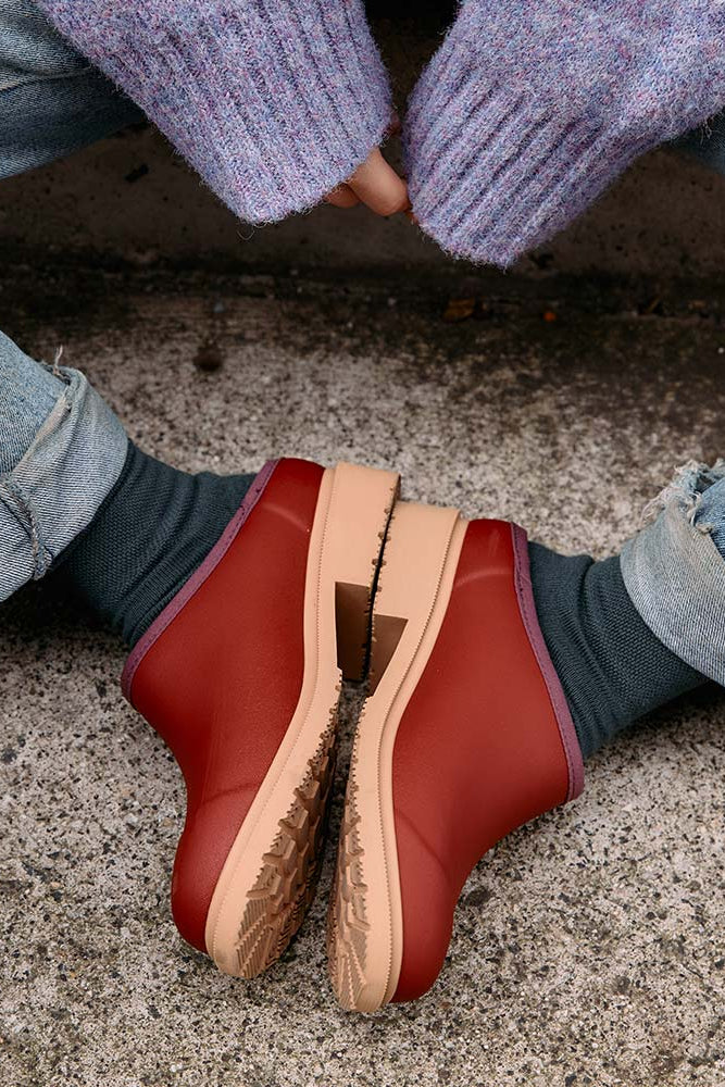 Merry People Billie Clog - Brick