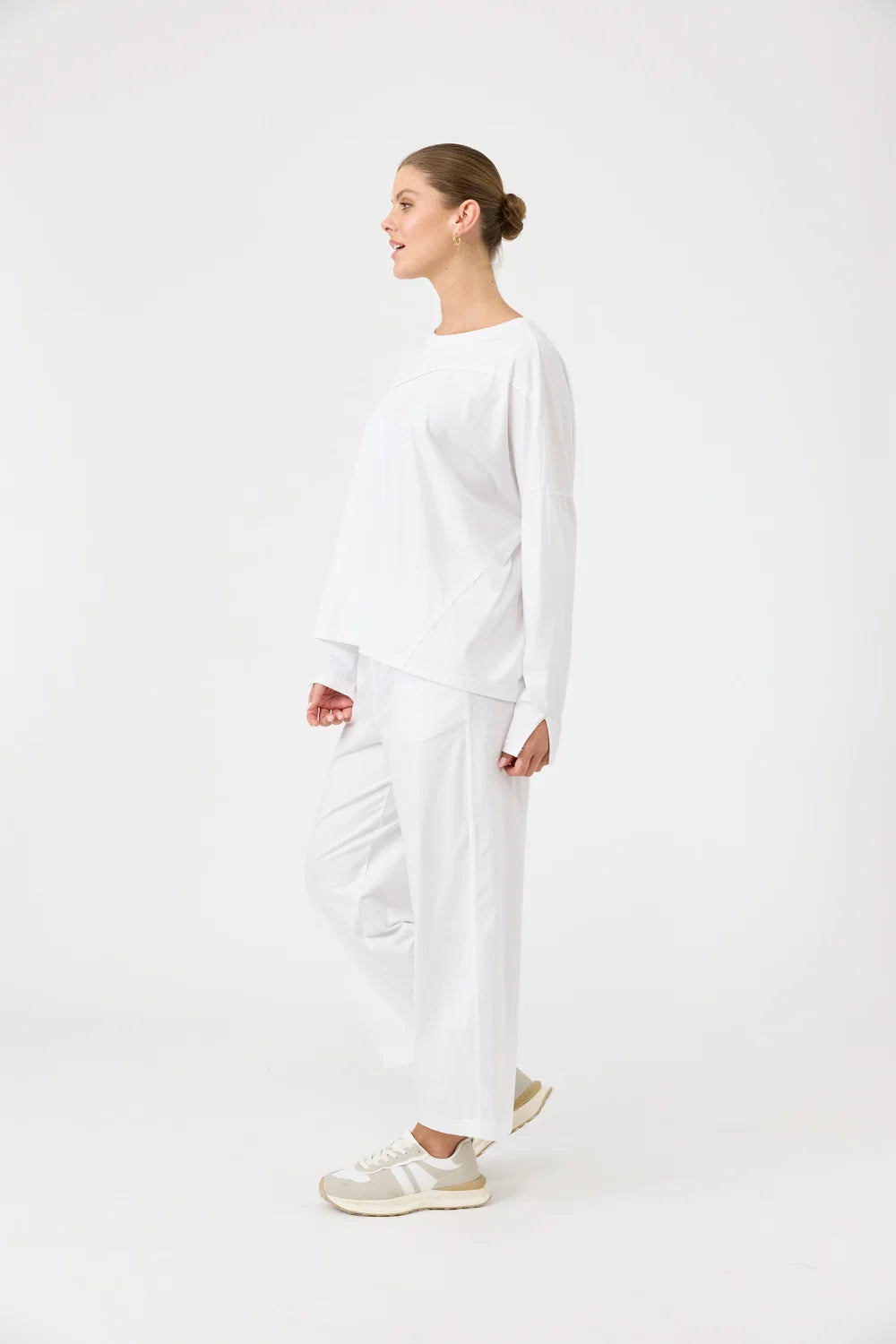 Studio Traveller LS Tshirt - Salt