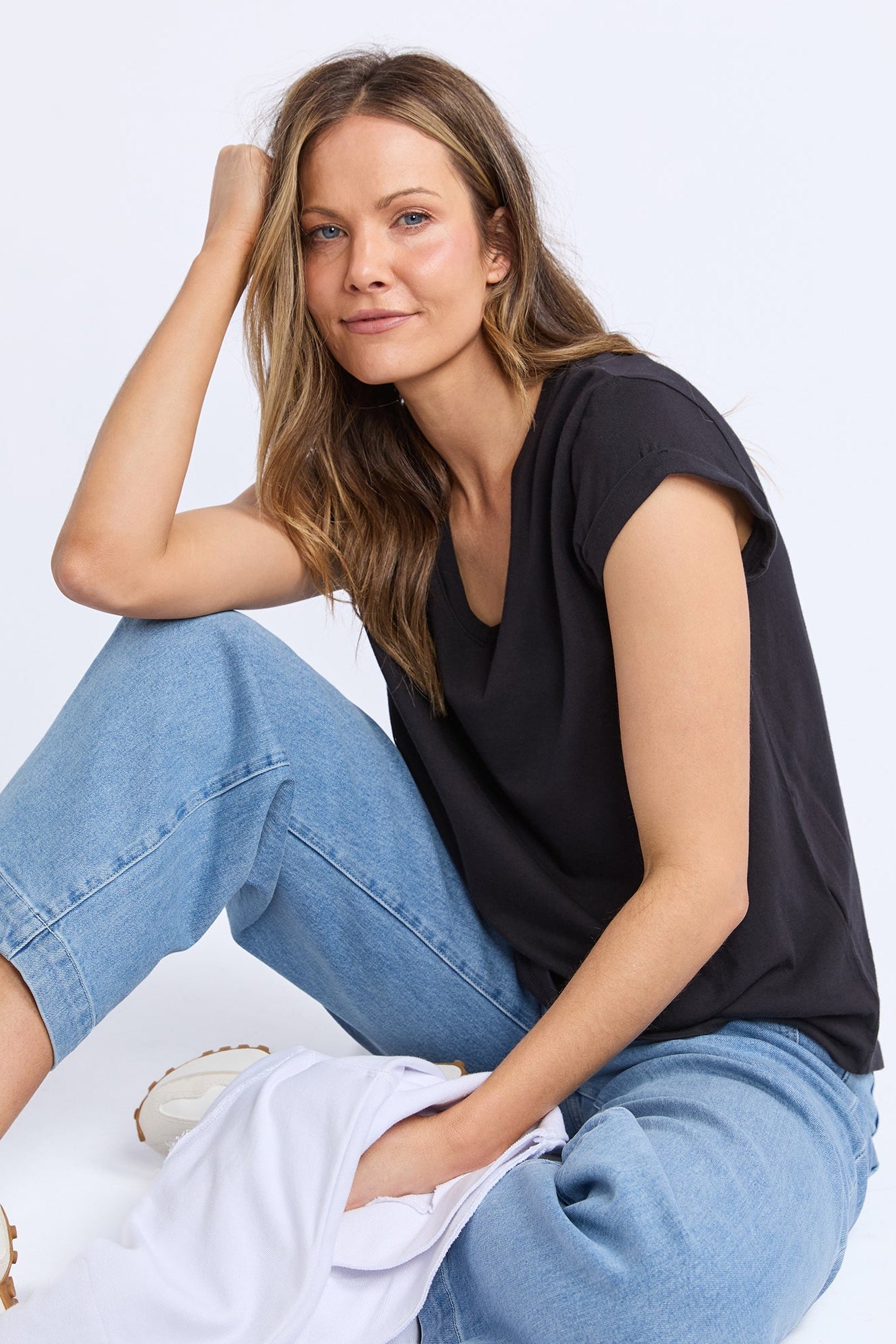 Manly Vee Tee - Black