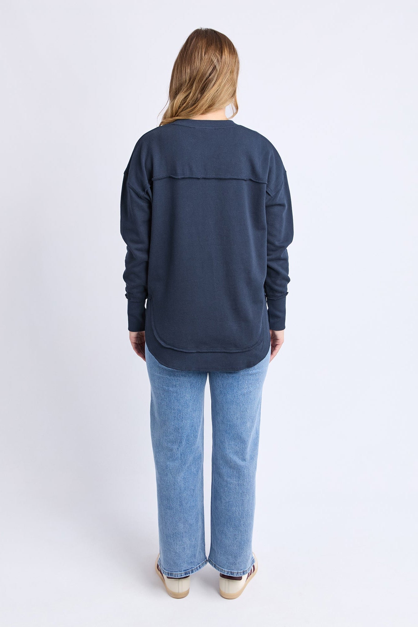 Simplified Tonal Crew - Navy