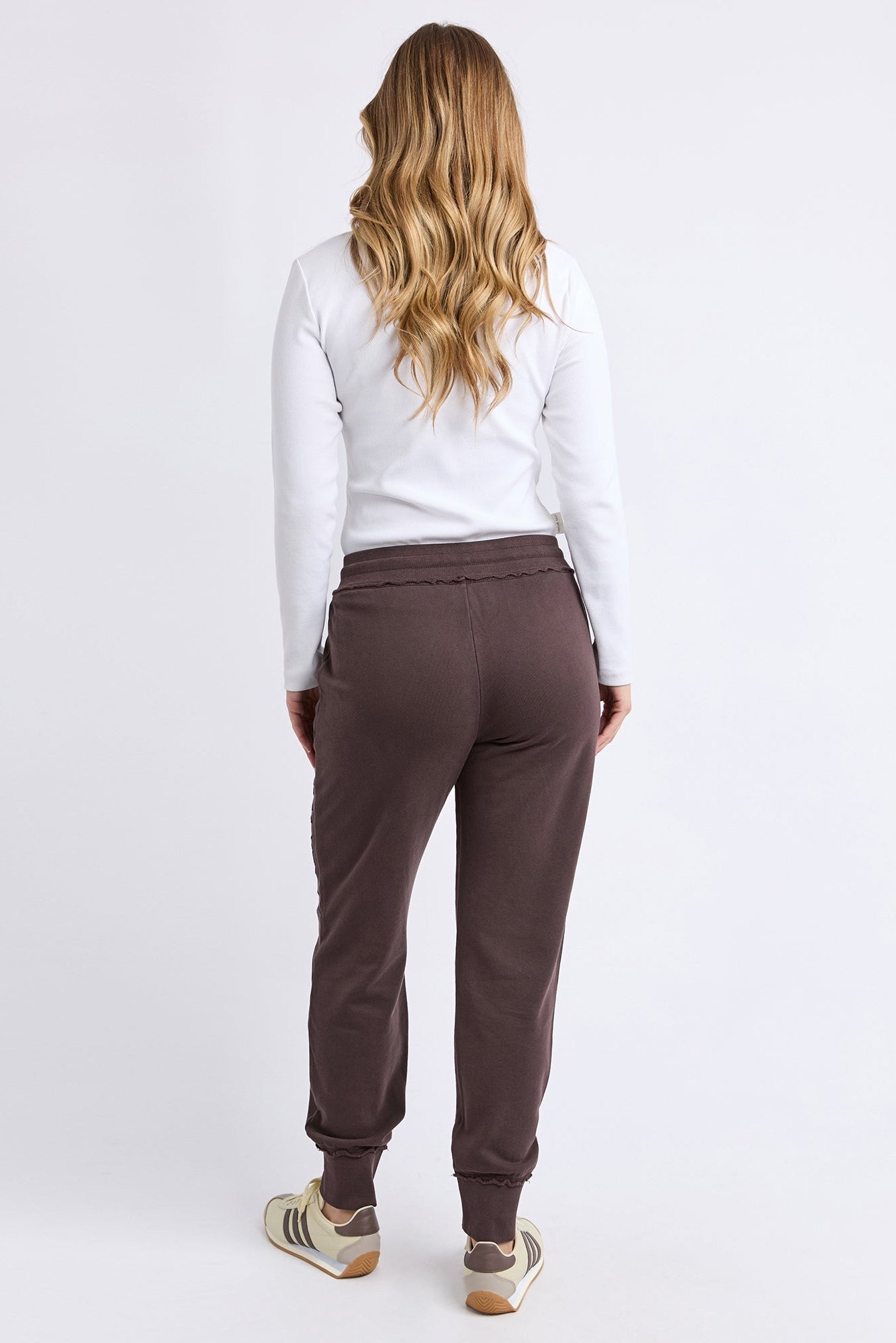 Foxwood Simplified Track Pant - Coffee