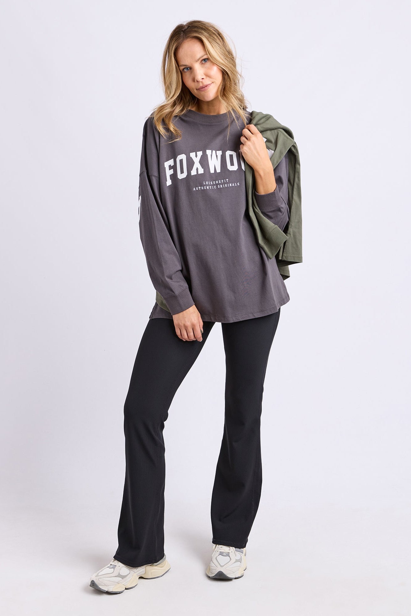 Foxwood Interval L/S Tee - Charcoal/White