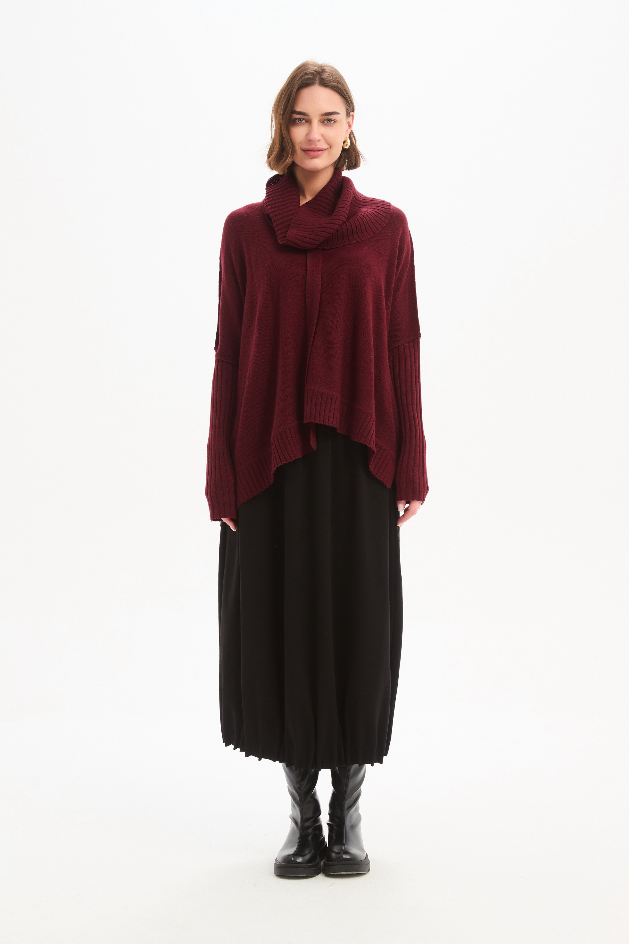 Boxy Rib Sleeve Knit - Wine