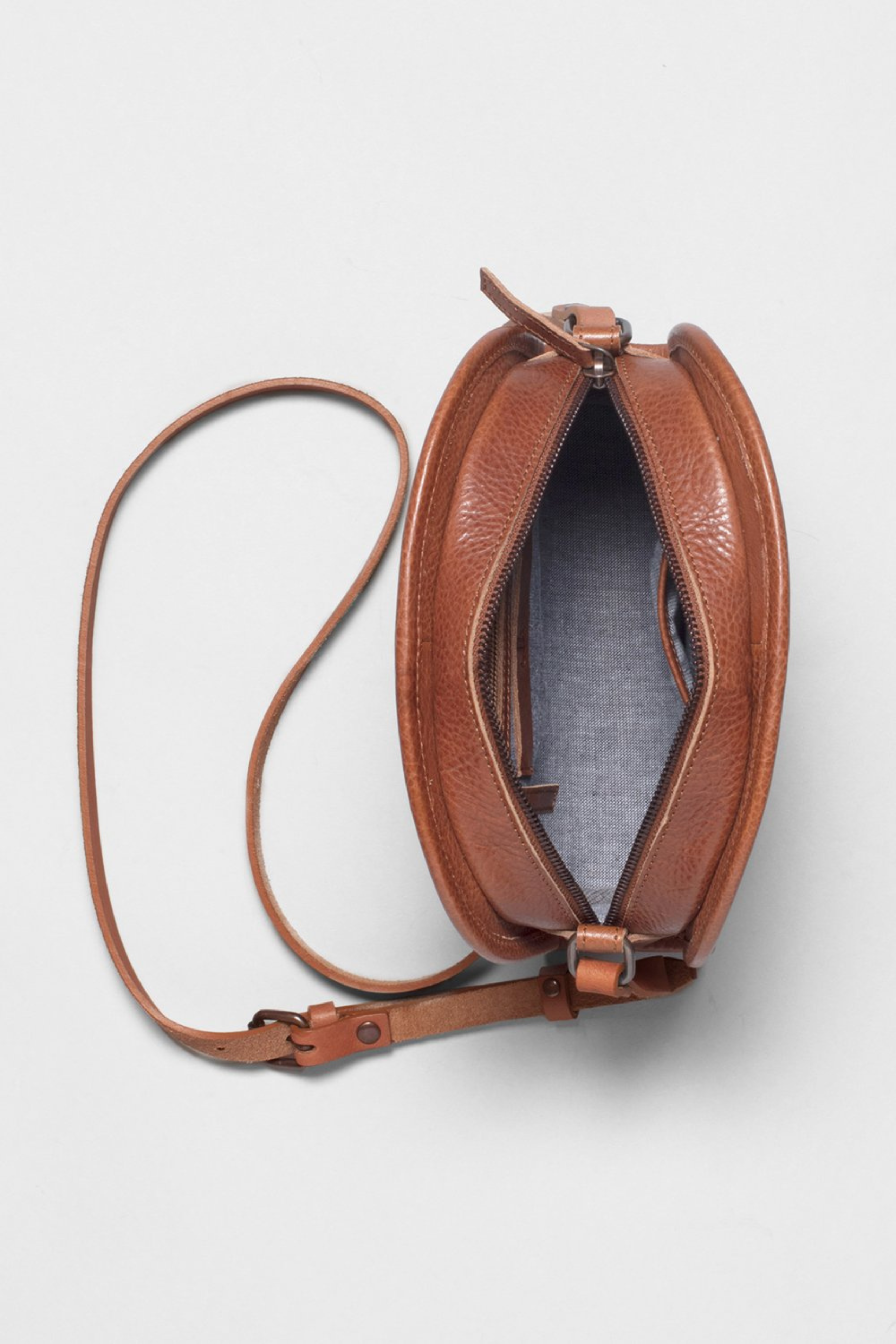 Elk Leather Kurva Messenger Bag