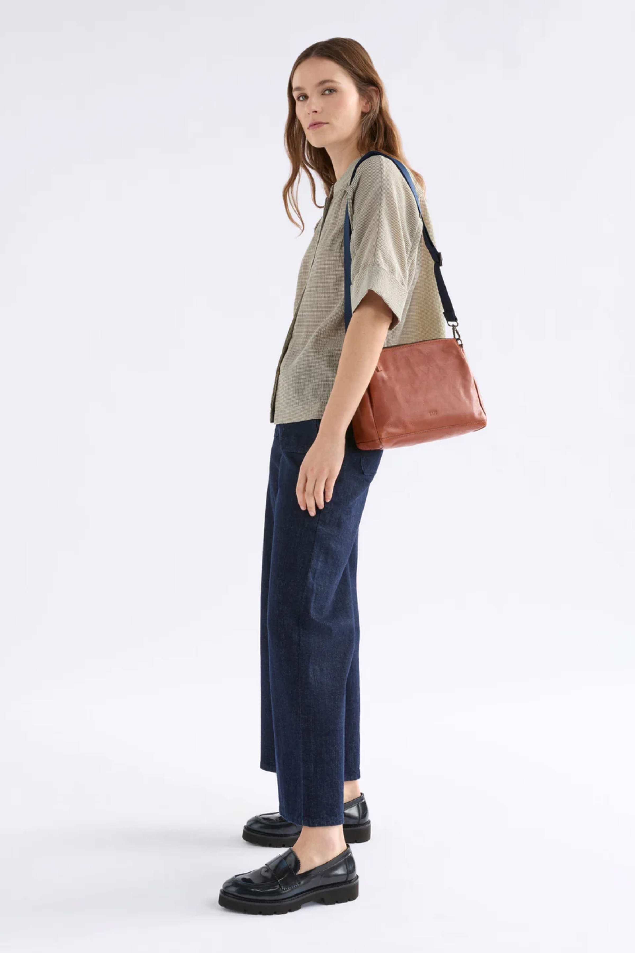 Elk Veni Crossbody - Tan