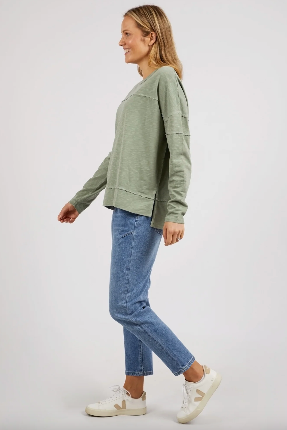 Foxwood Jayne Throw On Top - Sage