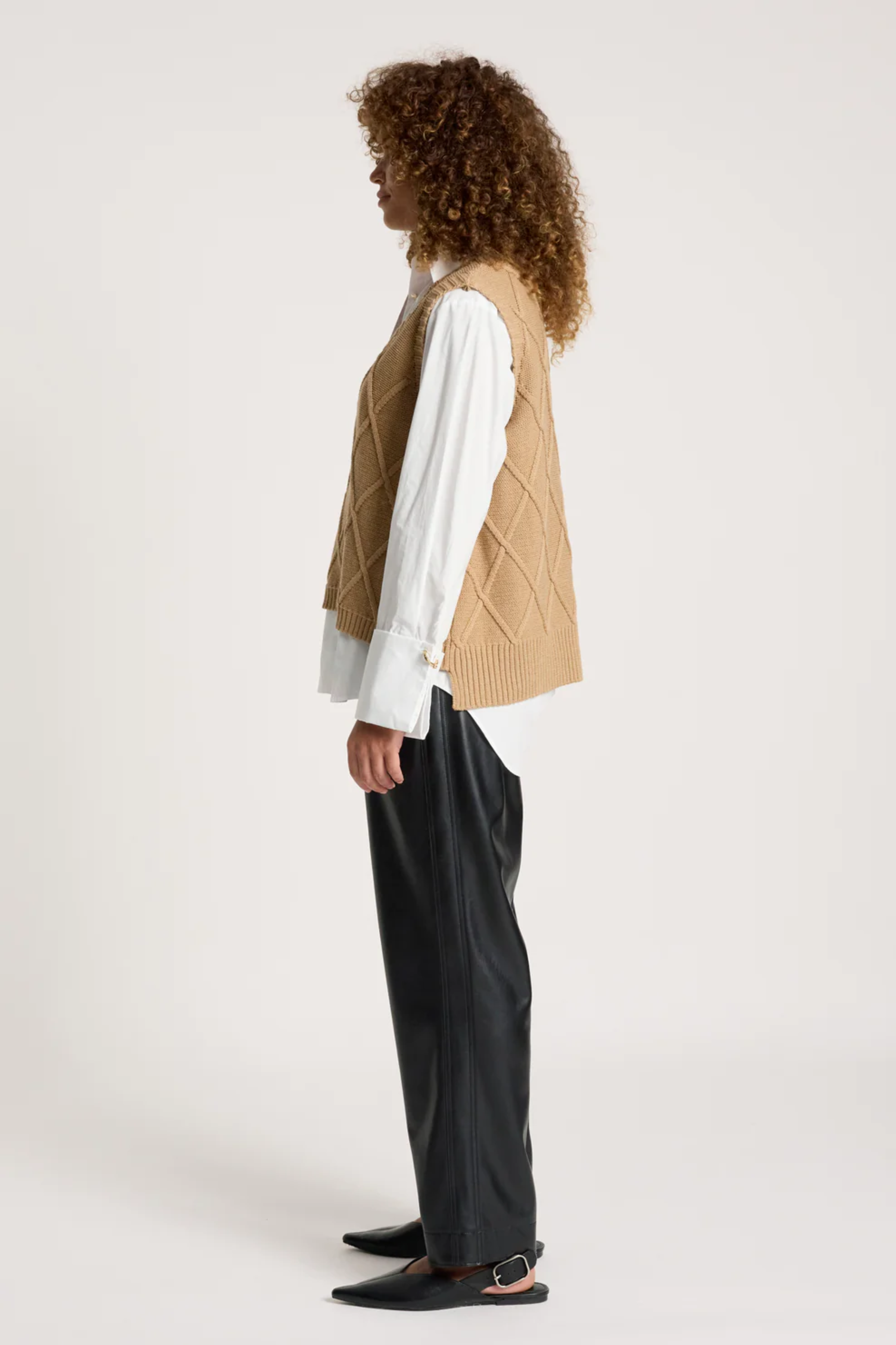 Liora Knit Vest - Mocha