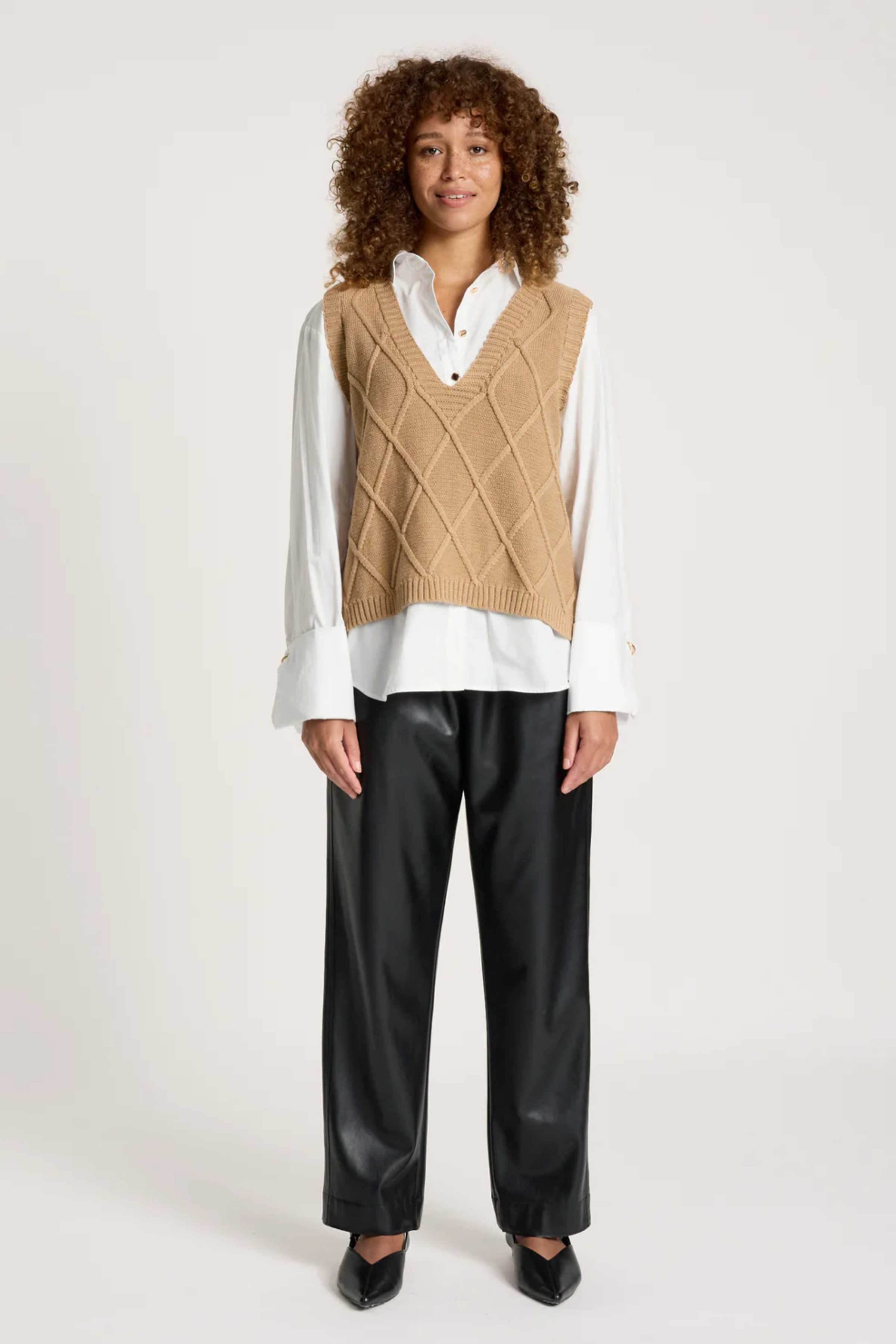 Liora Knit Vest - Mocha