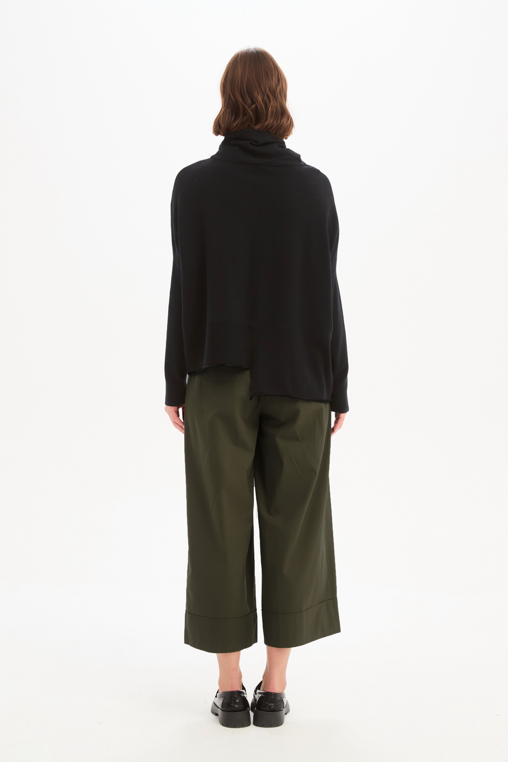 Roll Hem Pocket Knit - Black