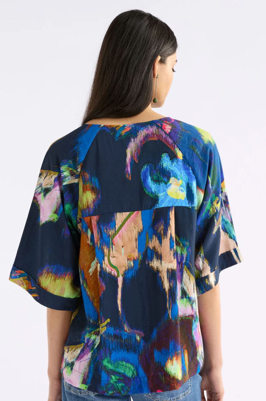 Elk Moda V Neck Top - Vaara Print