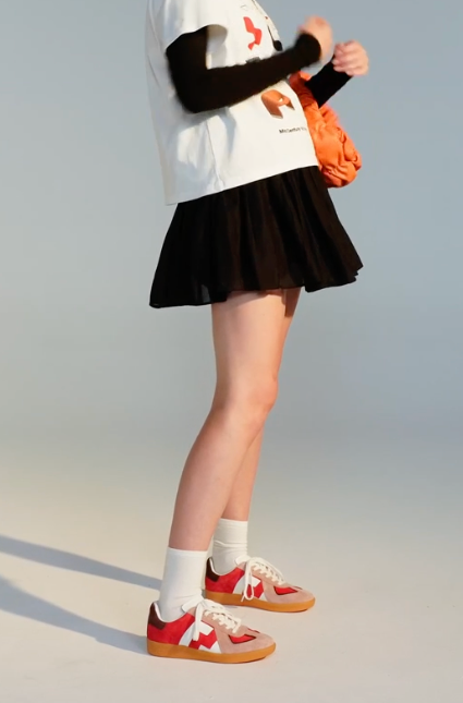 Pace Sneaker - Red Retro Blossom