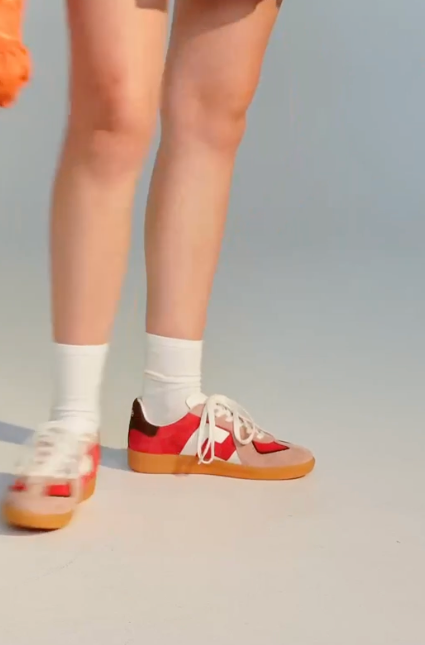Pace Sneaker - Red Retro Blossom