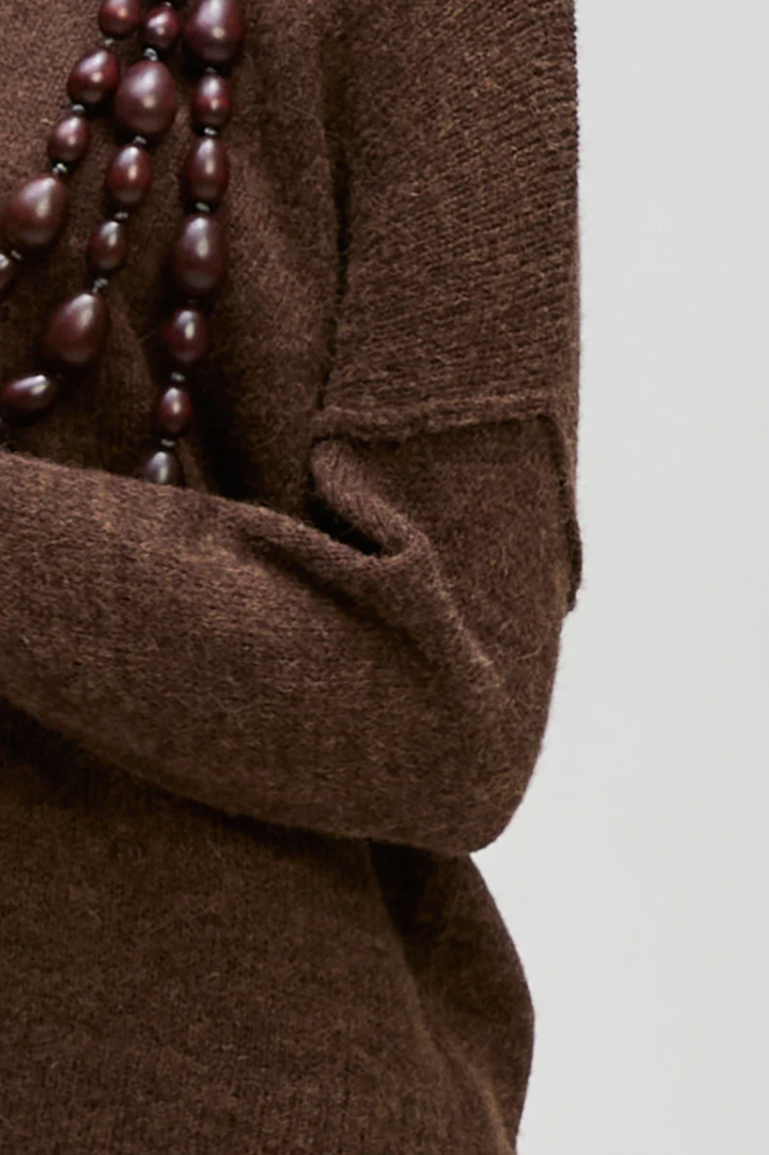 Fluffy V Neck - Cocoa