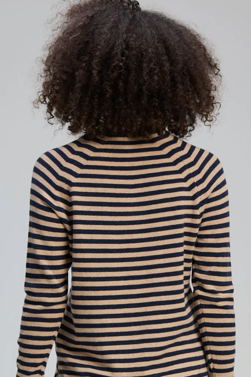 Stripe V Essential - Dk Denim