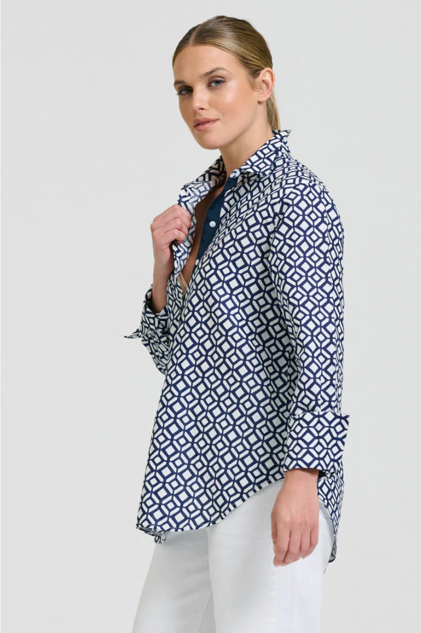 Elodie Girlfriend Shirt - White/Navy