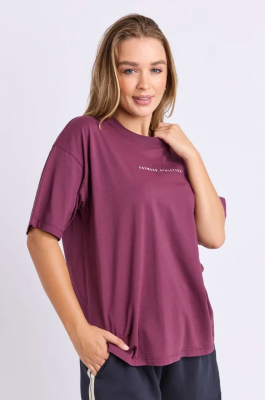 Foxwood Captain Tee - Plum