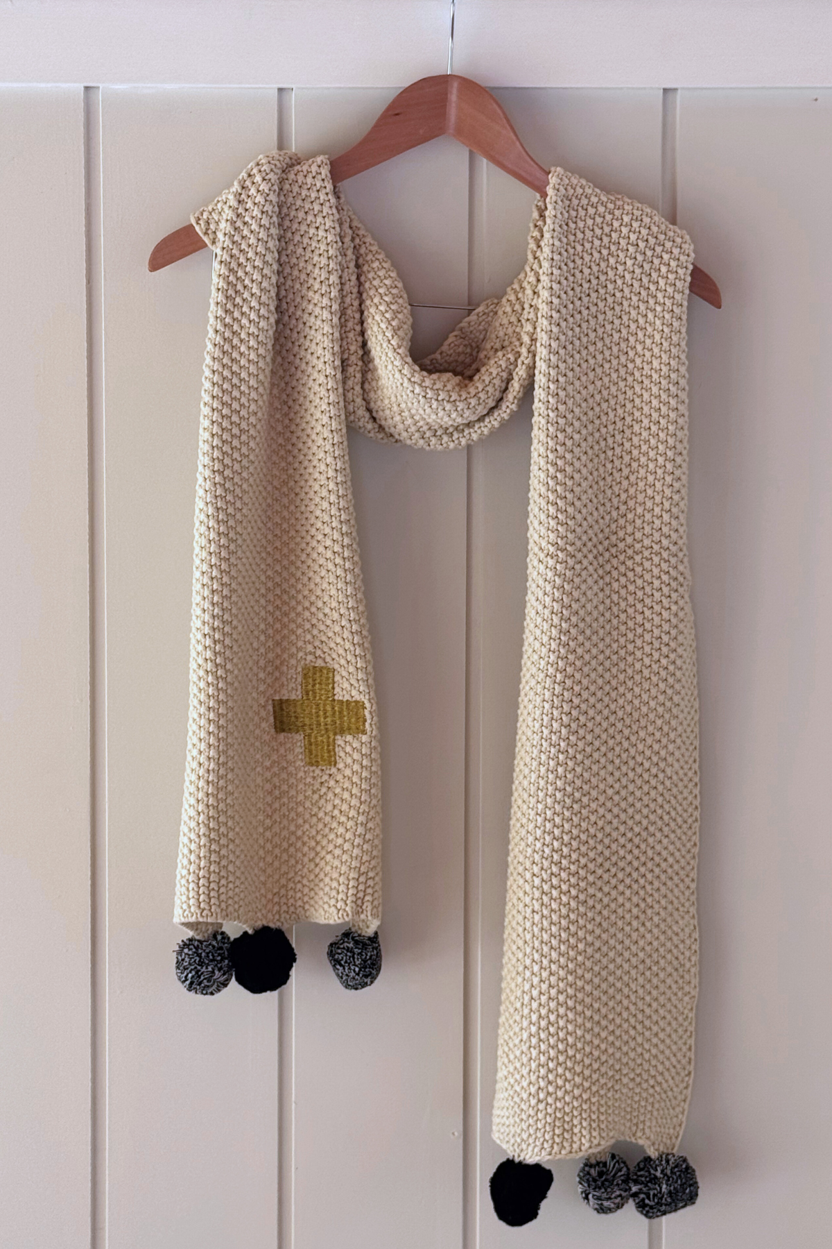 Scarf - Ivory Moss Stitch/Blustone Pompom