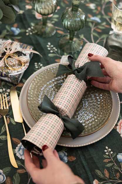 10Pk Christmas Cracker Kit - Mr & Mrs Claus