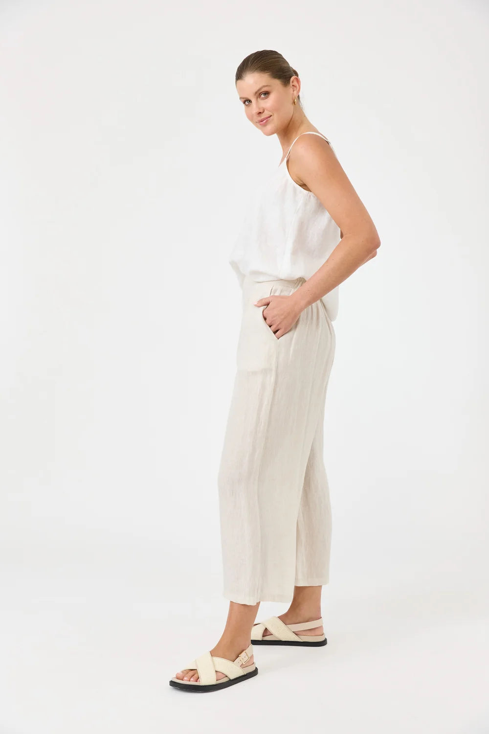 Studio Crop Pant - Tusk