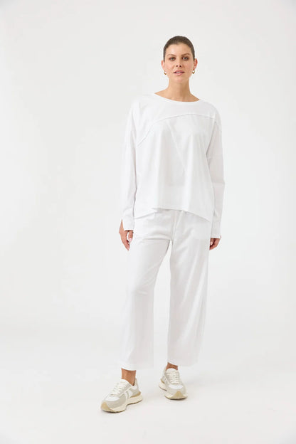 Studio Traveller LS Tshirt - Salt