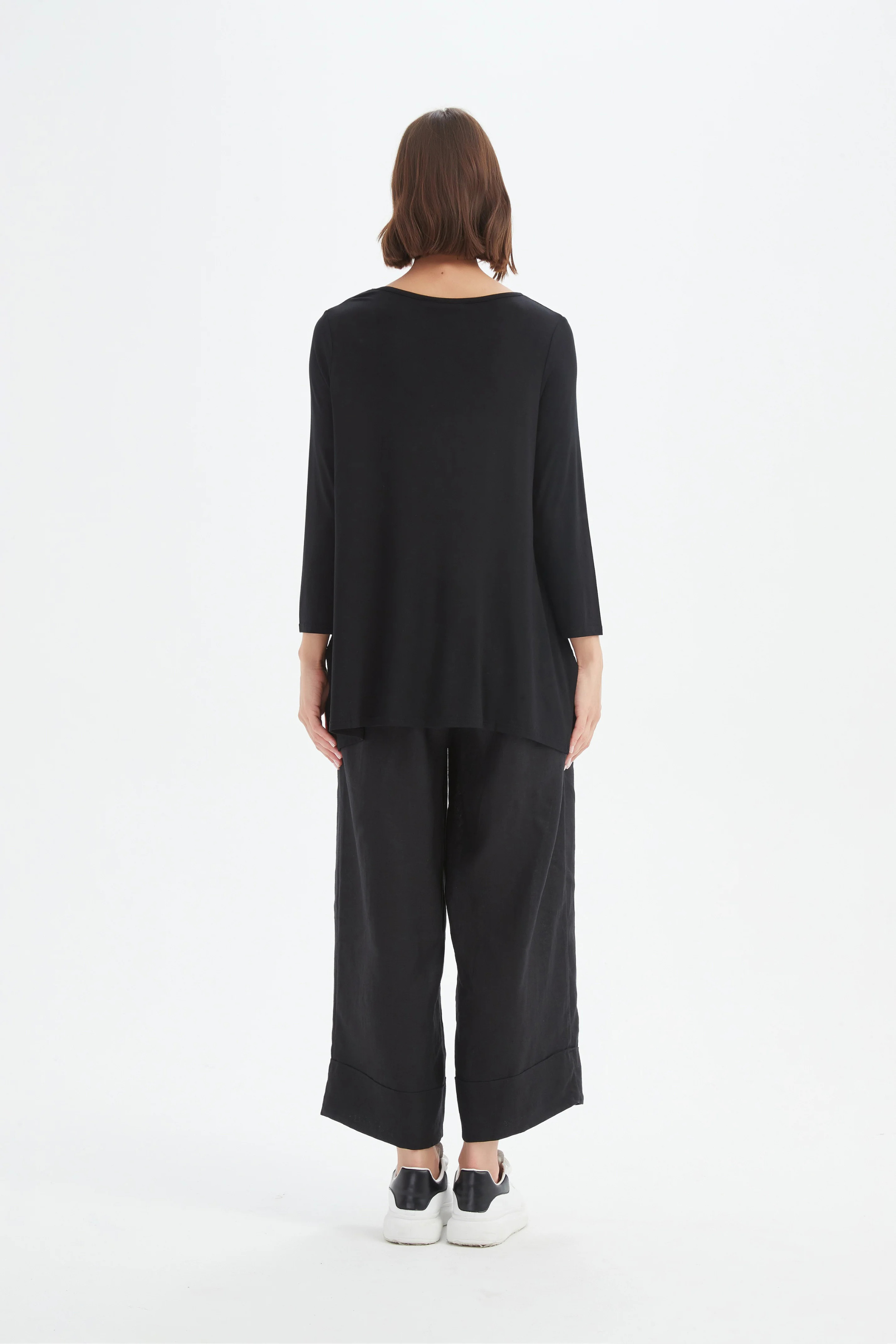 3/4 Slv Hanky Hem Tee - Black