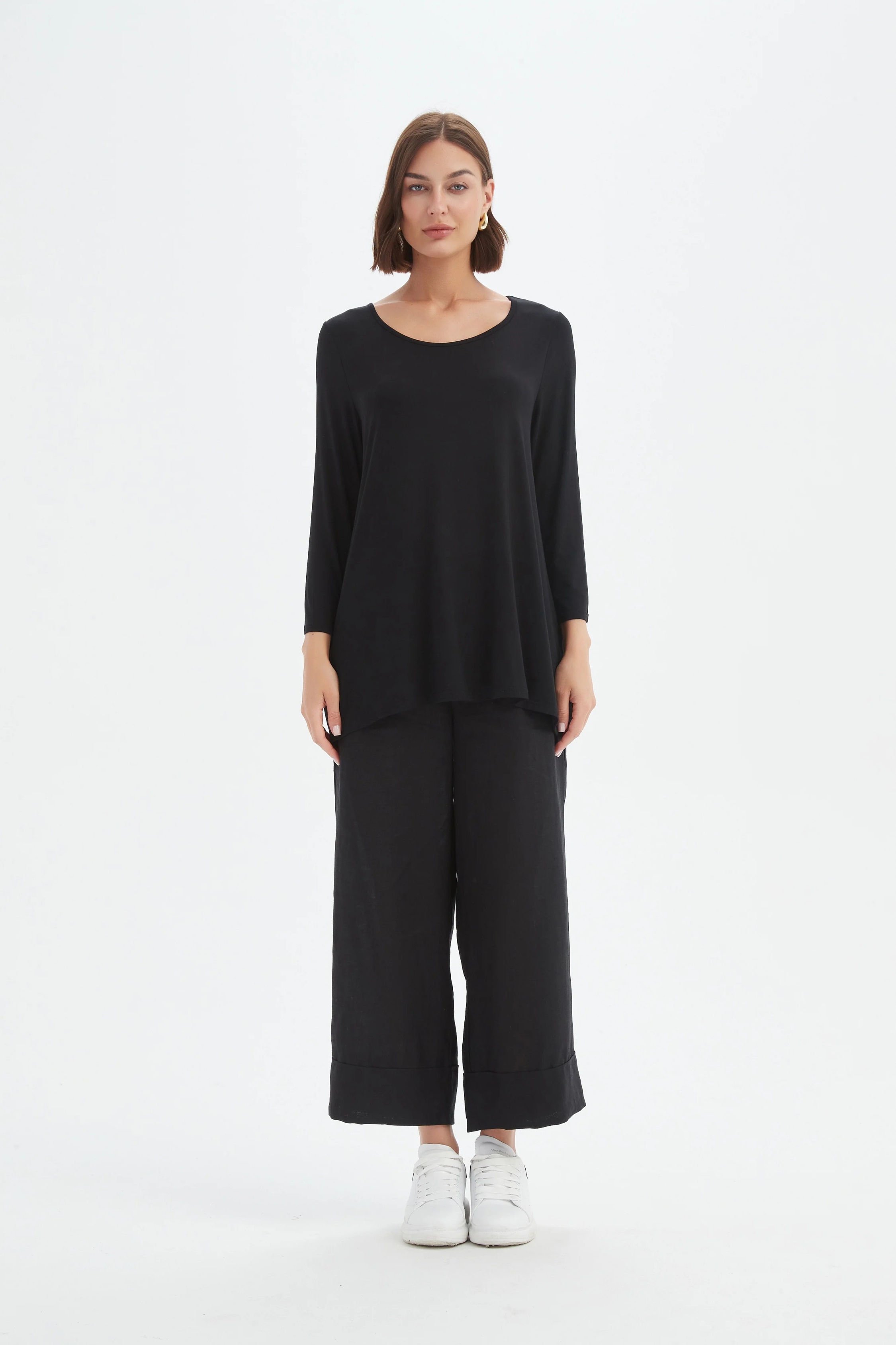 3/4 Slv Hanky Hem Tee - Black