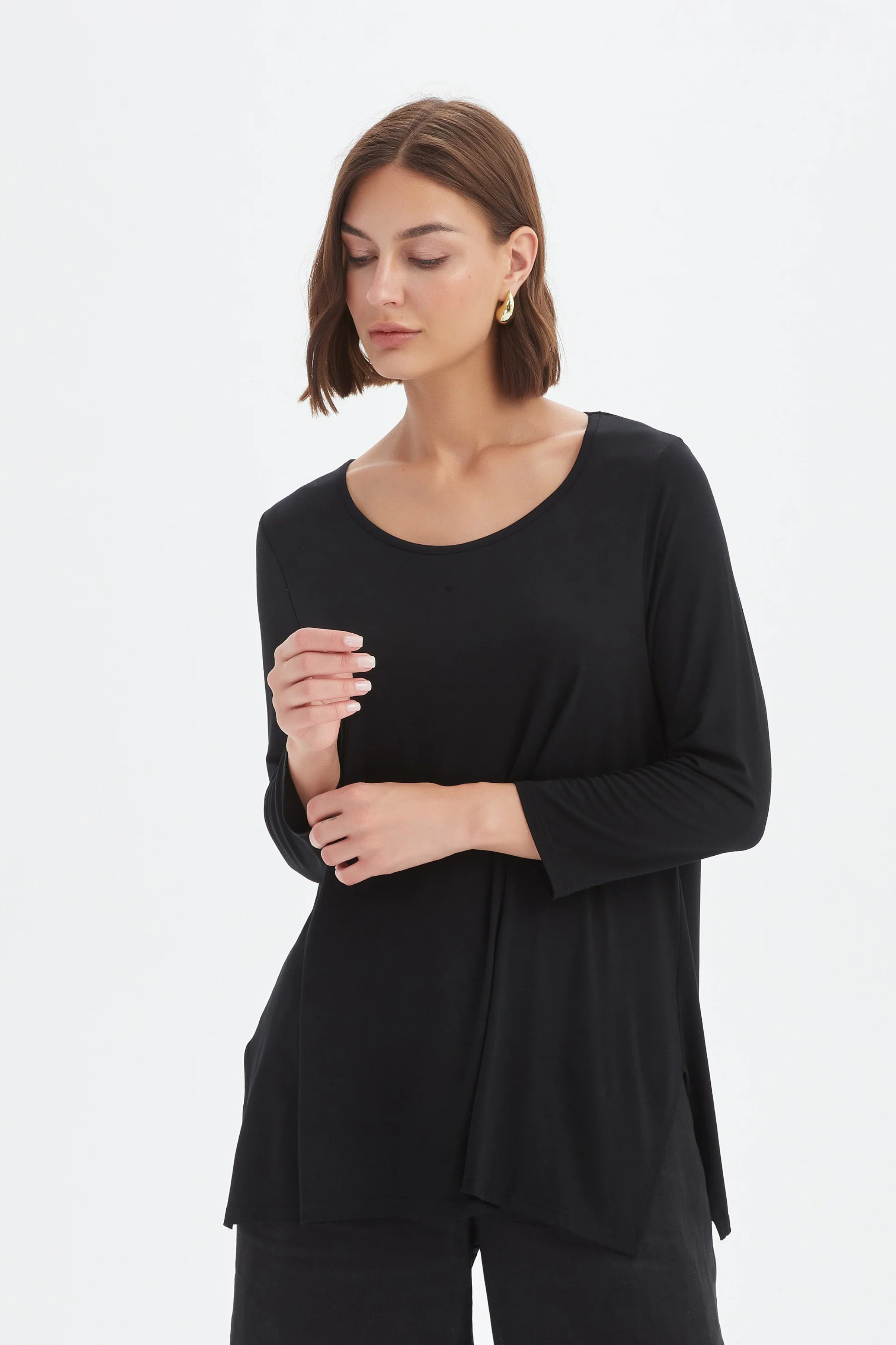 3/4 Slv Hanky Hem Tee - Black
