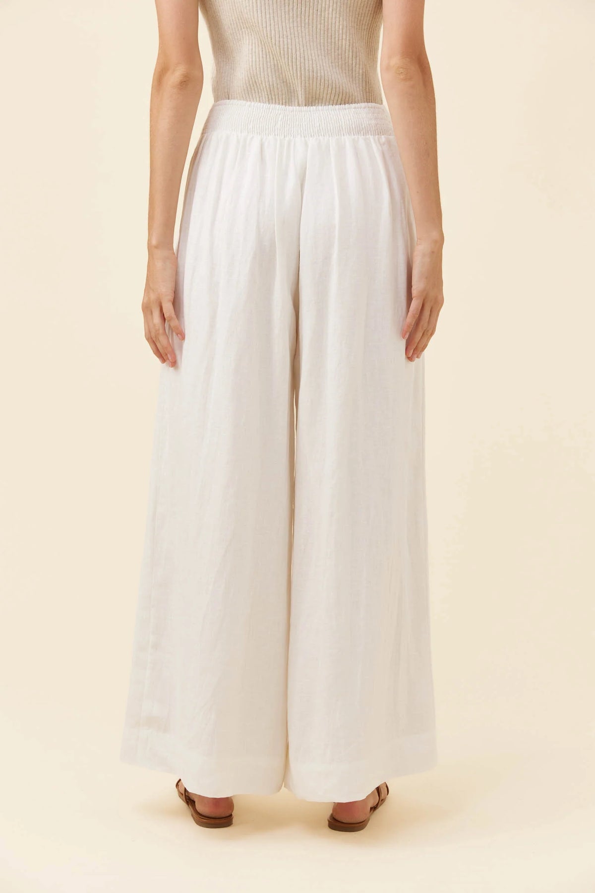 Anita Pant - White
