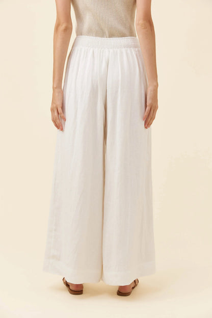 Anita Pant - White