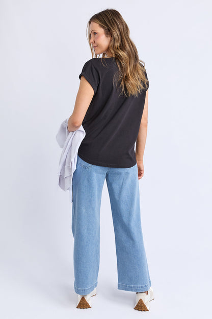 Manly Vee Tee - Black