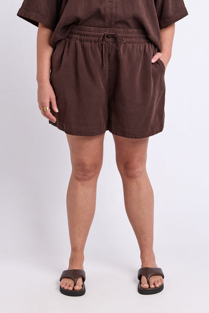 Elm Bliss Washed Short - Chocolate