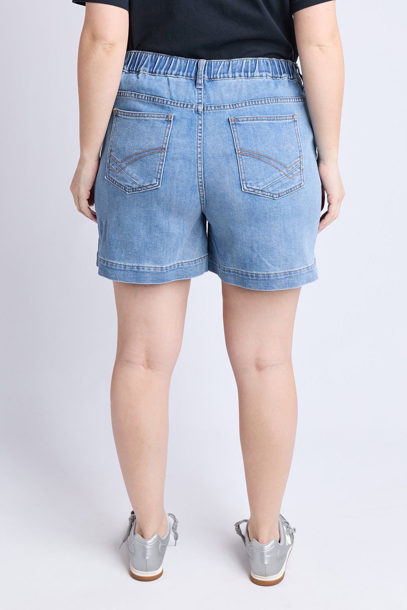 Elm Birdie Denim Short - Lt Blue Wash