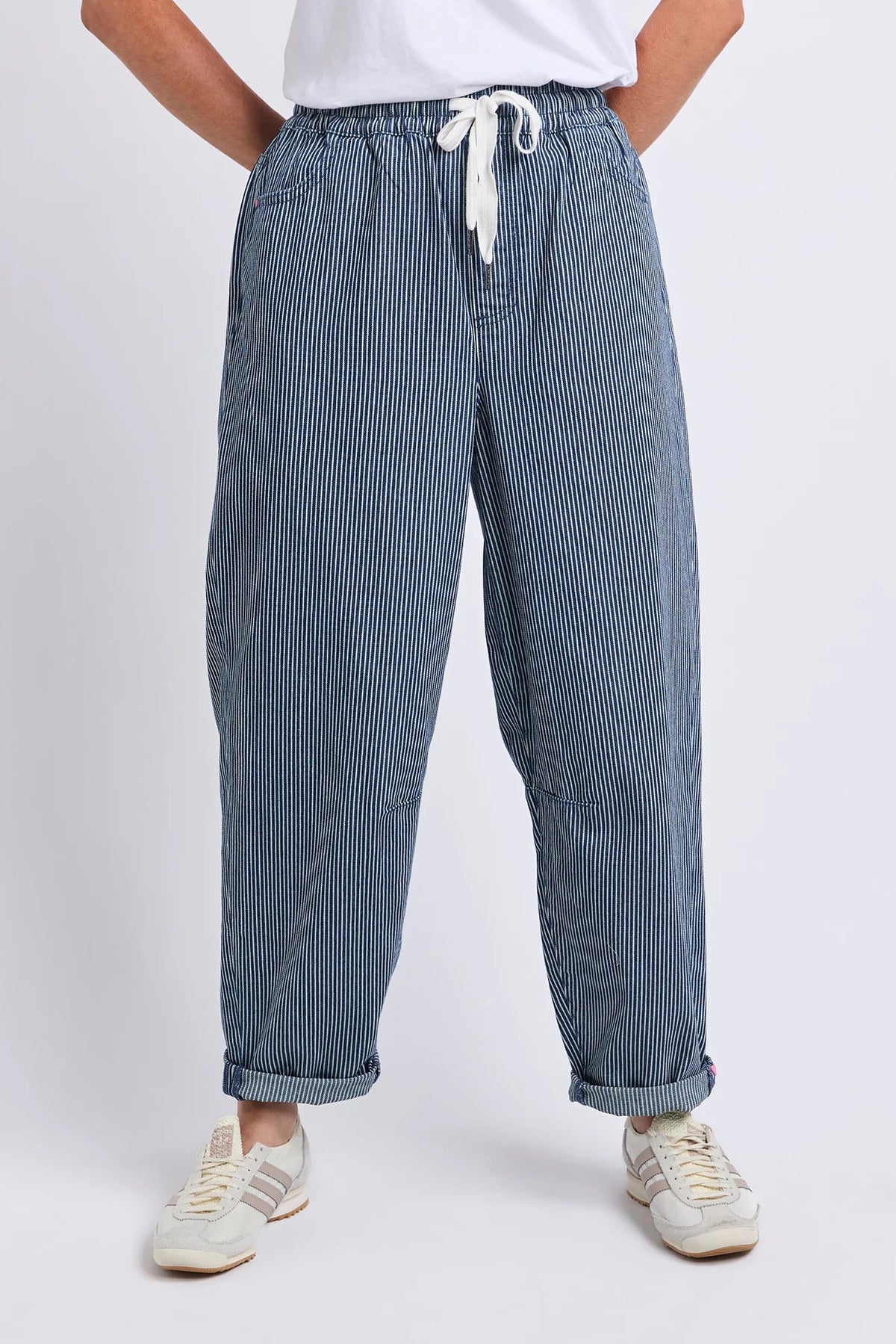 Elm Penny Pinstripe Barrel Jogger - Blie/White