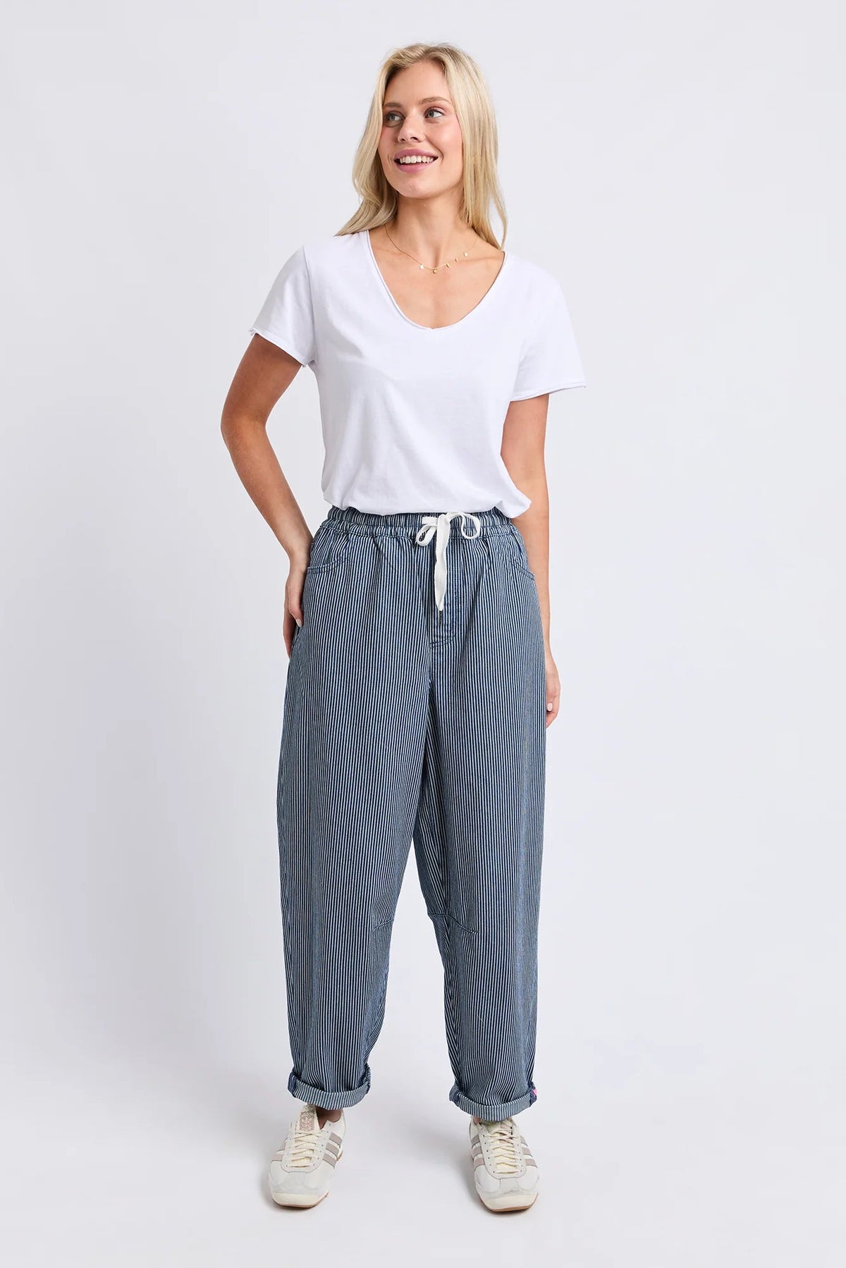 Elm Penny Pinstripe Barrel Jogger - Blie/White