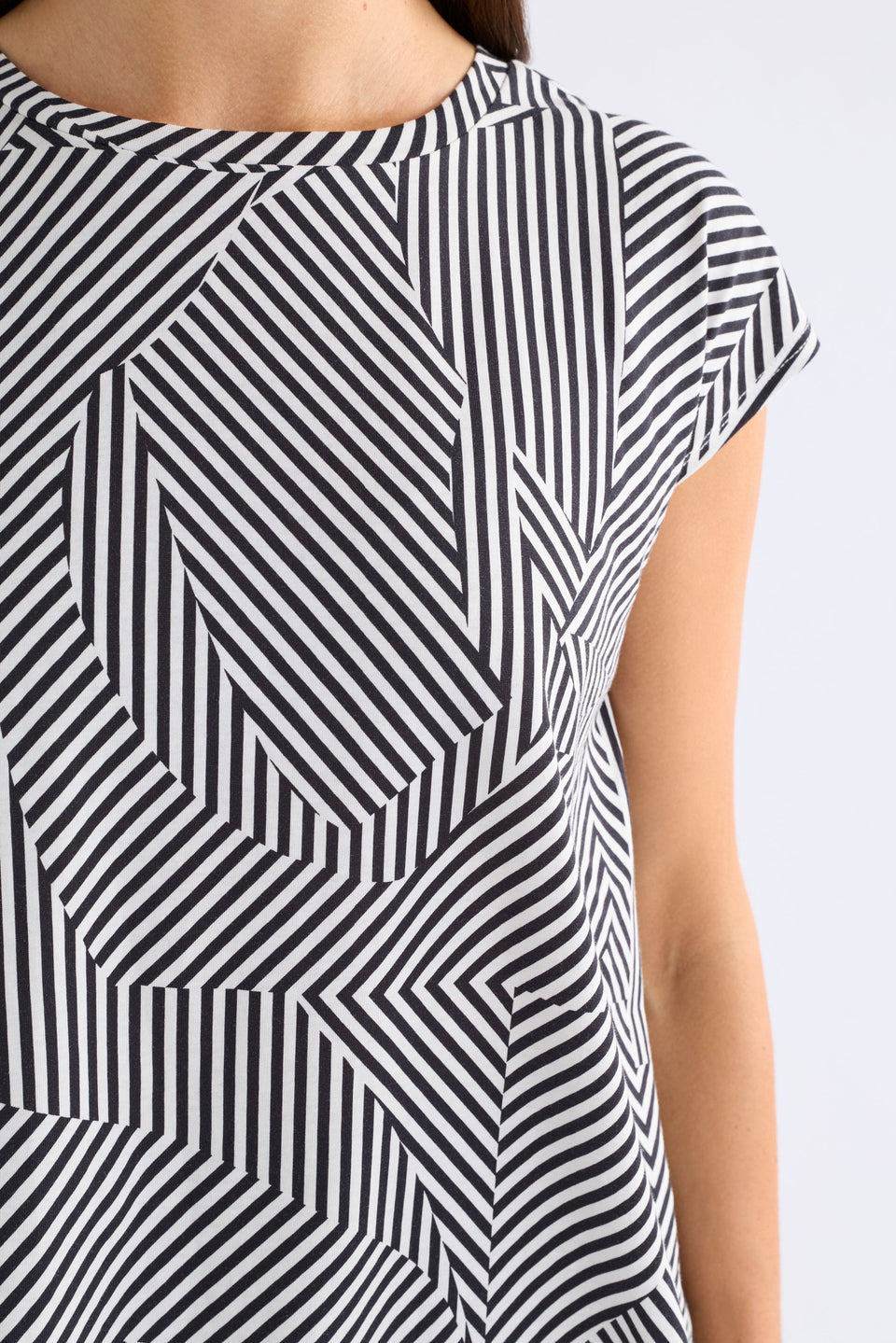 Elk Anden Tee - Mane Print