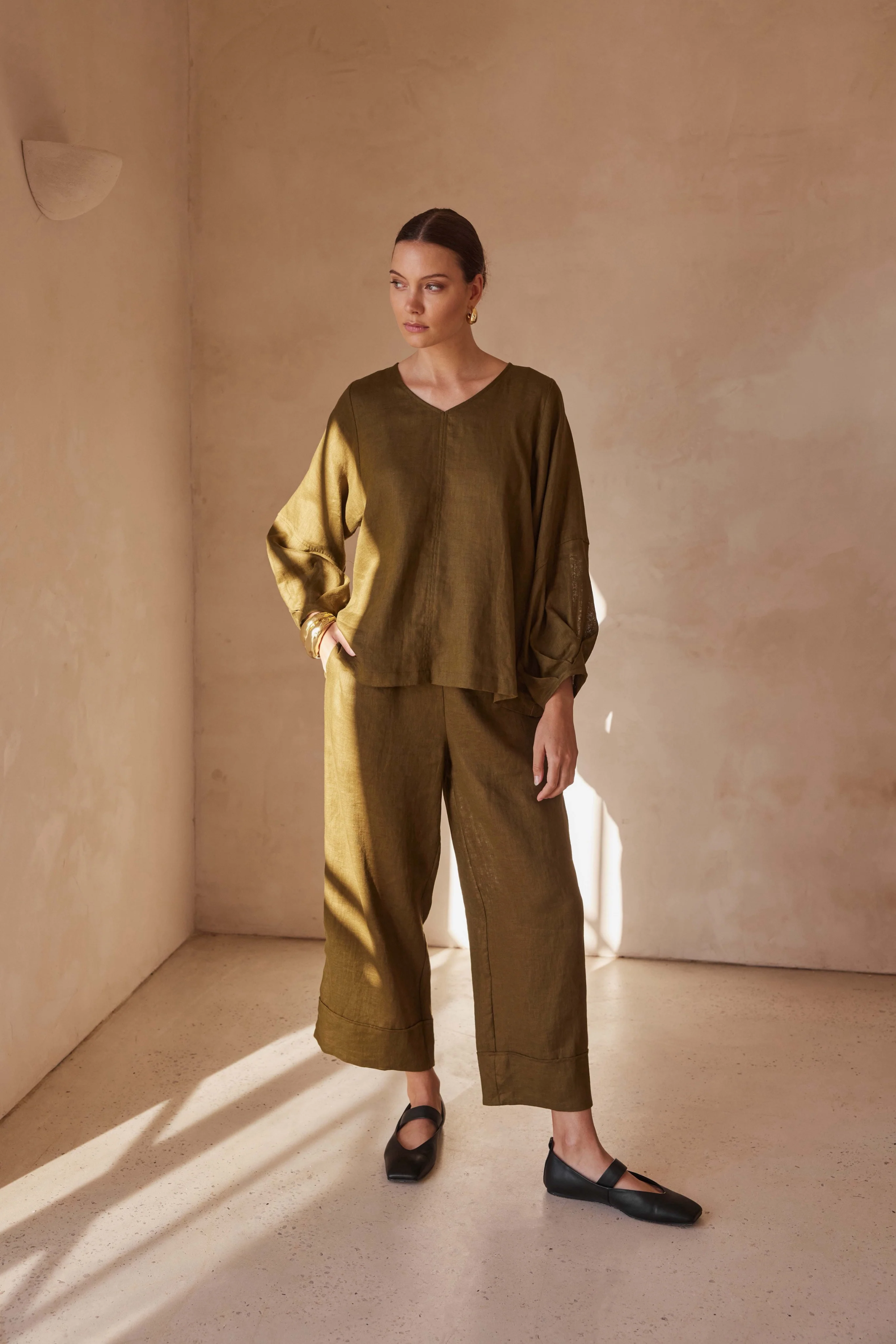 Bishop L/S Linen Top - Dark Moss