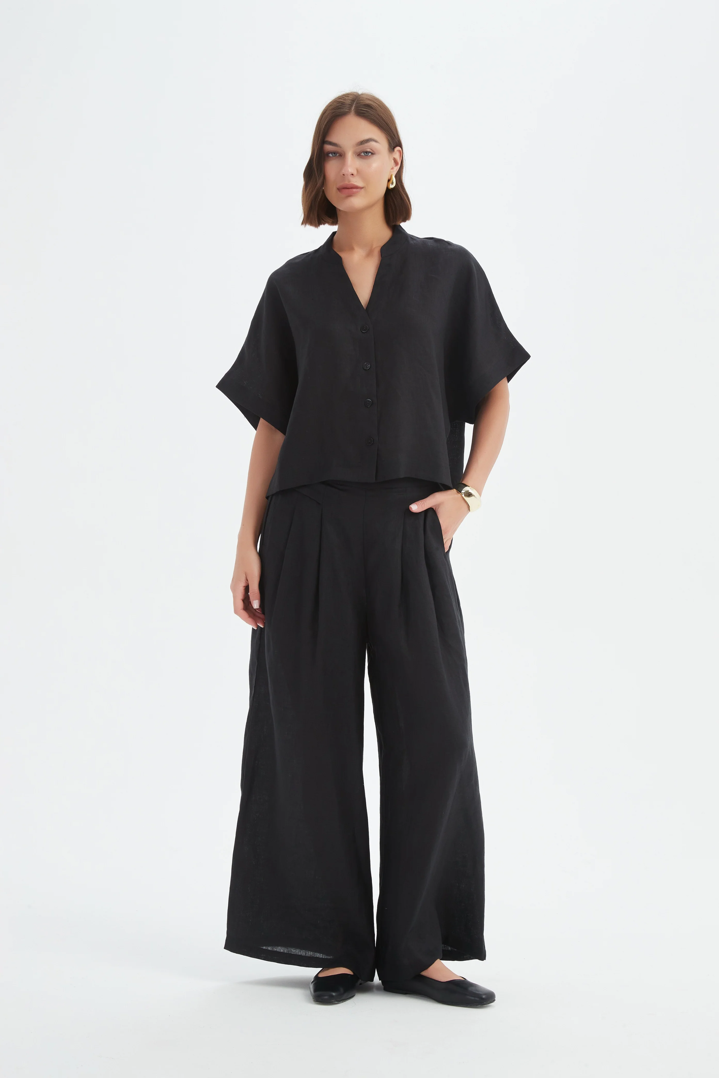 Boxy Button Linen Shirt - Black