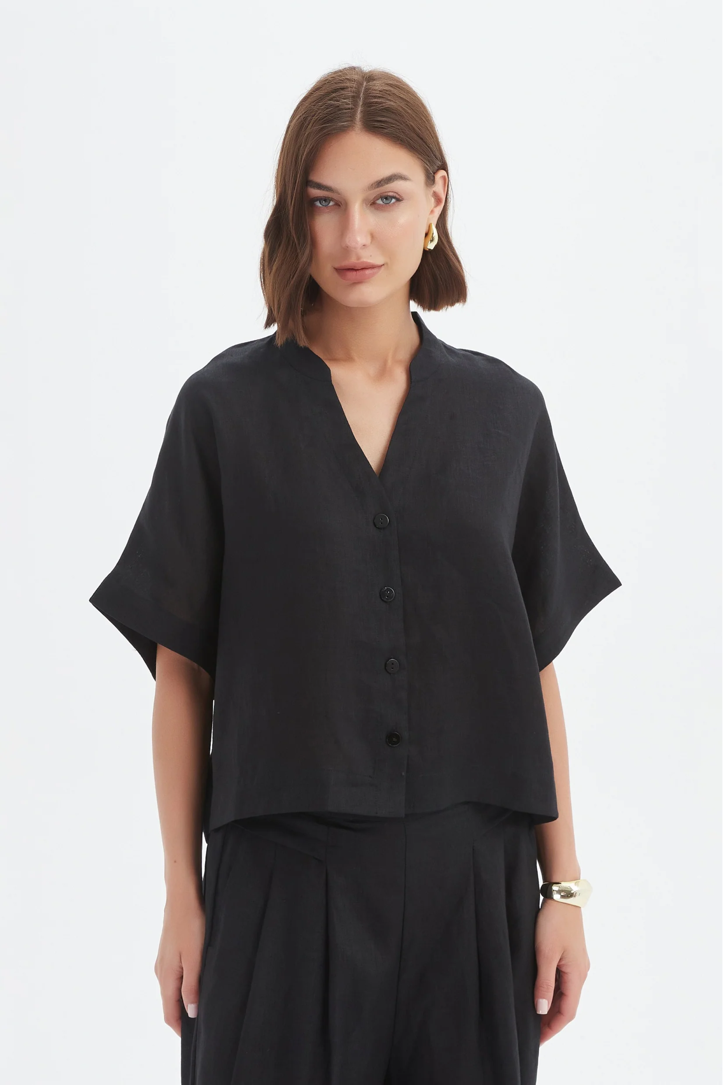 Boxy Button Linen Shirt - Black