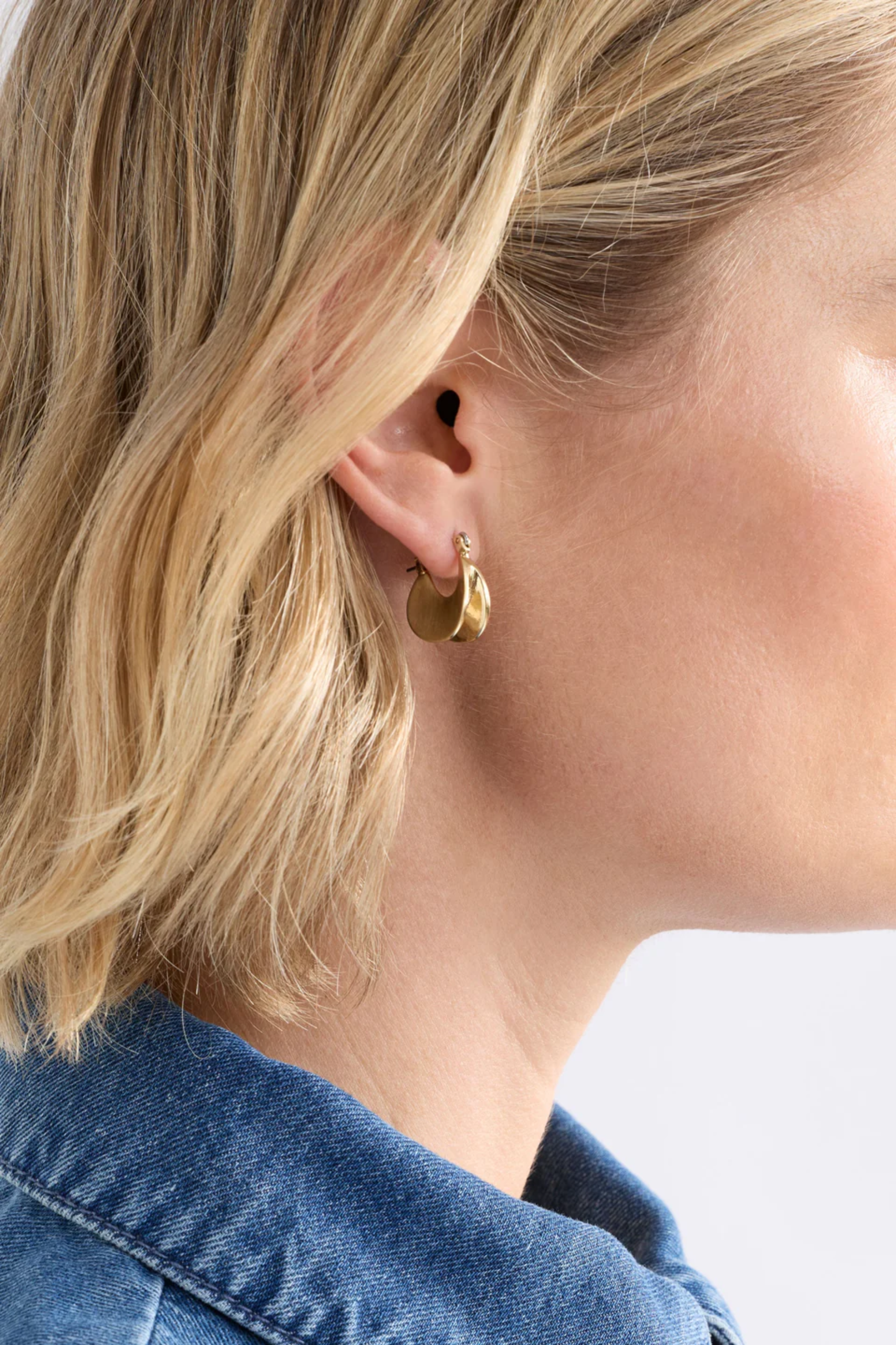 Elk Apenn Small Hoop Earring - Gold