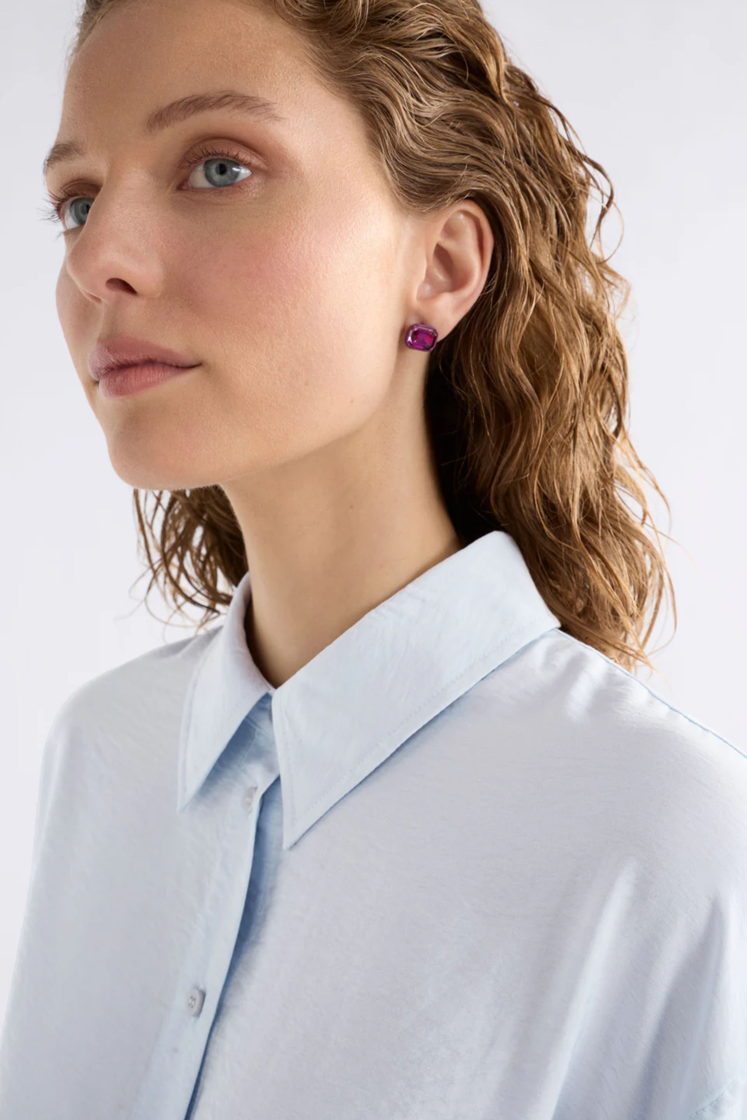 Elk Jule Mini Stud Earring - Fuchsia