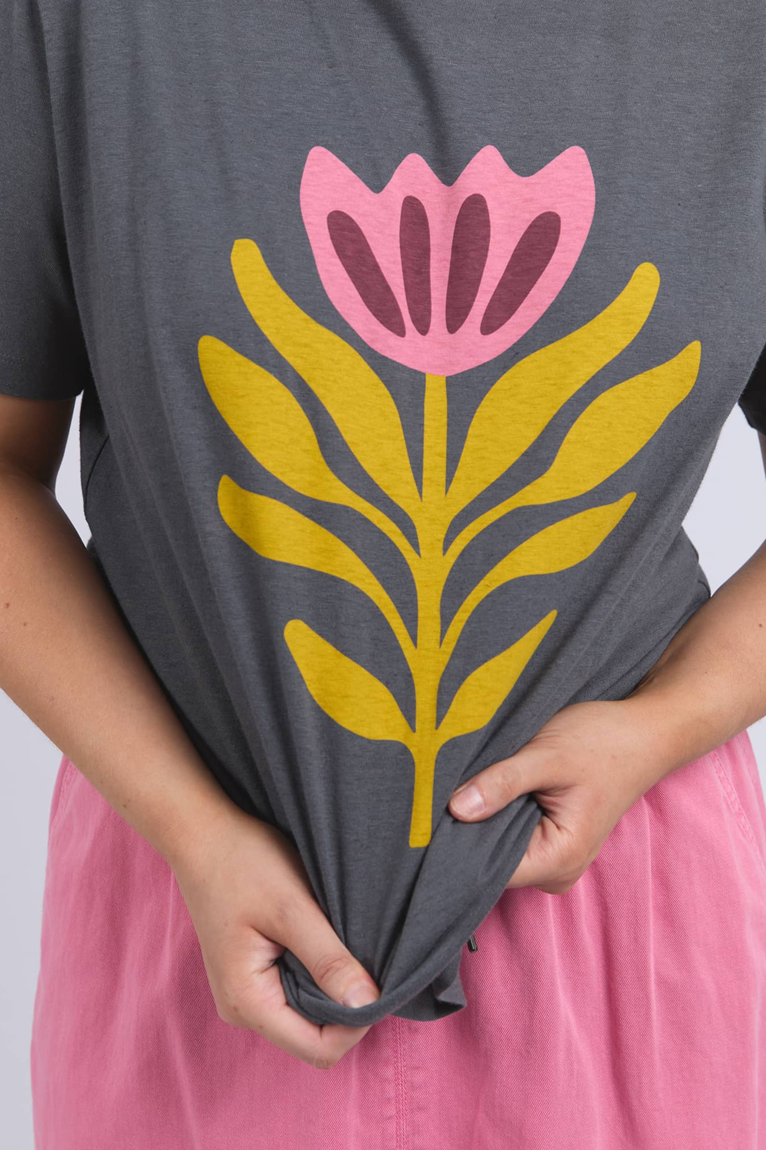 Elm Fiore Tee - Charcoal