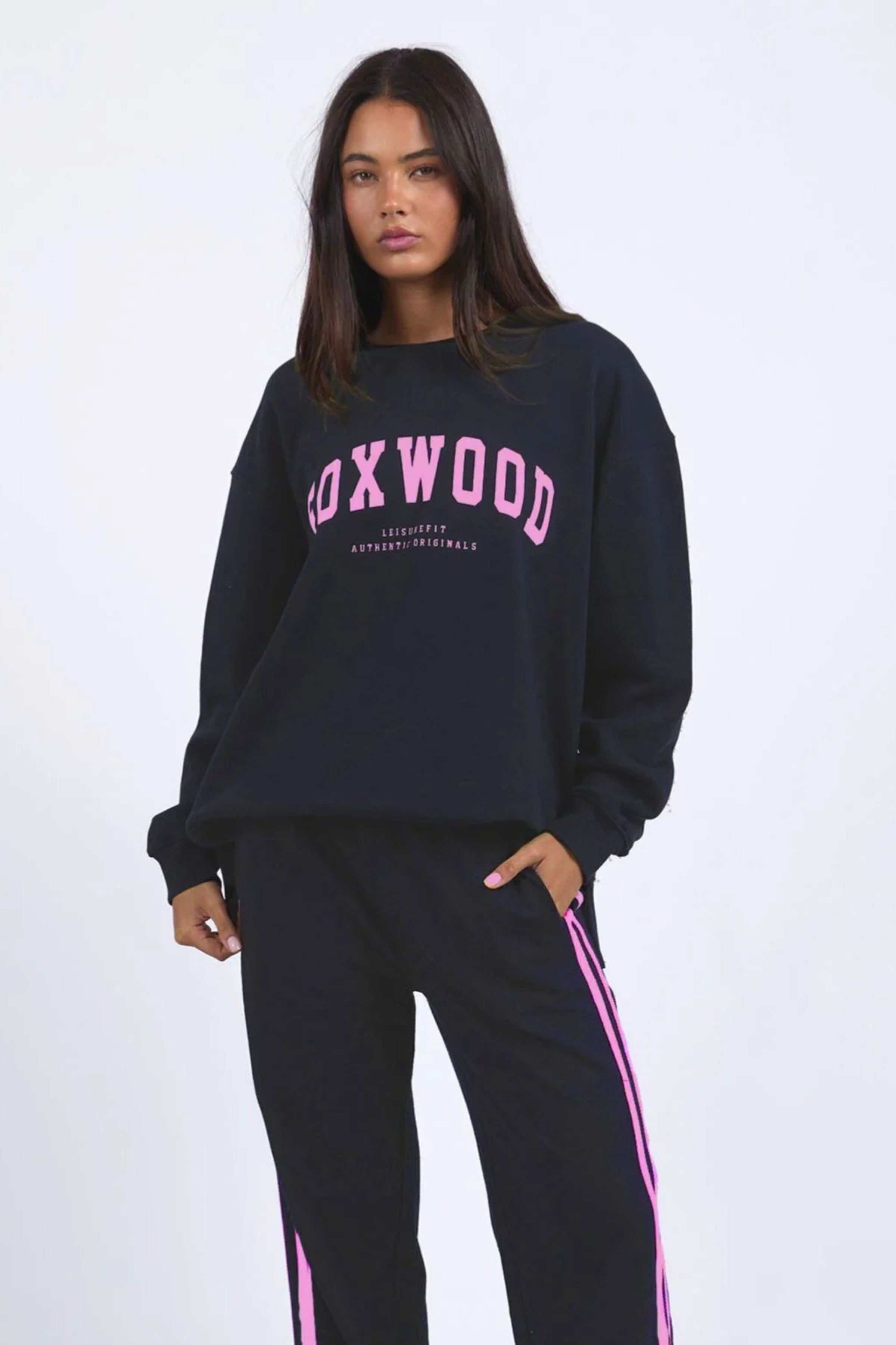 Foxwood Interval Crew - Navy/Neon Pink