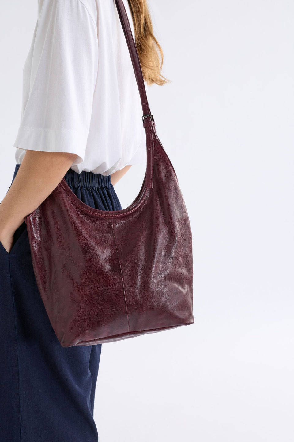 Elk Gaele Large Crossbody - Navy