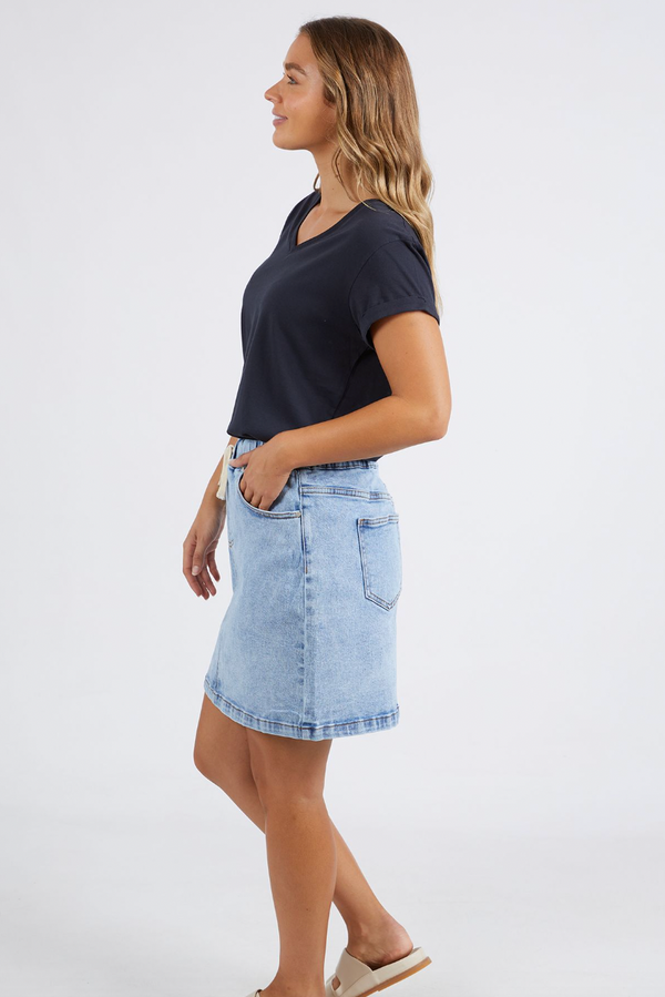 Manly Vee Tee