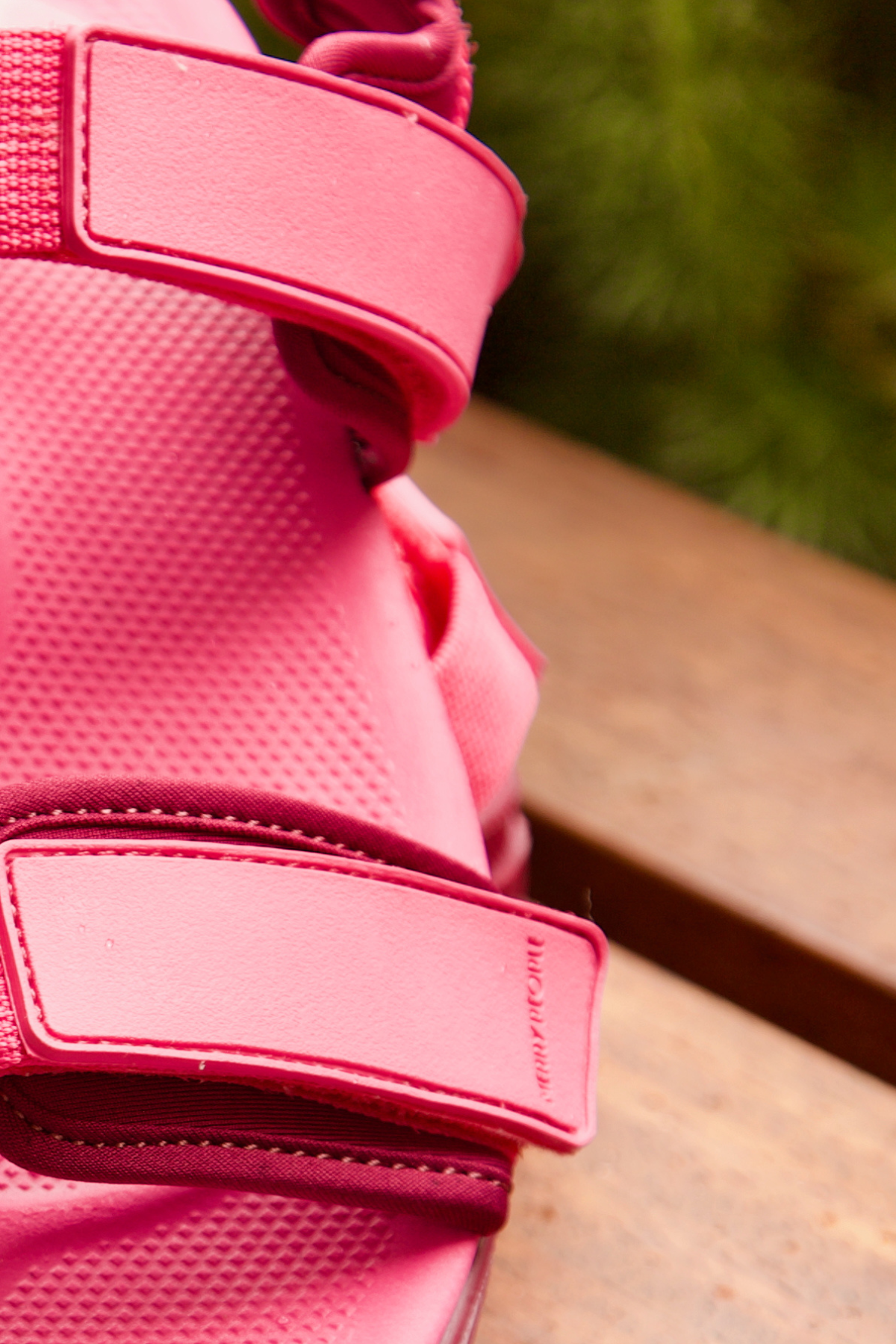 Merry People Lochie Sandal - Mixed Berry