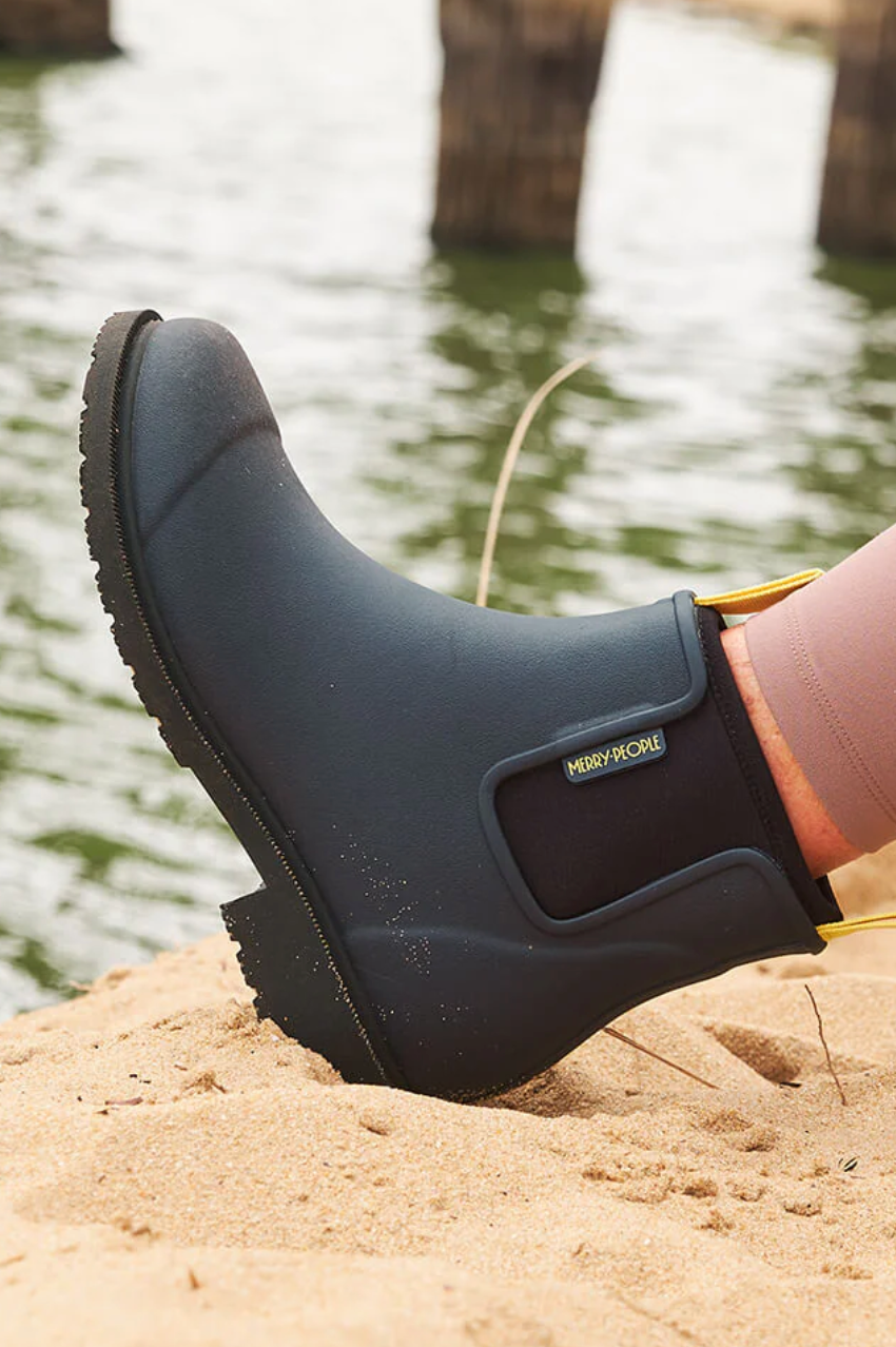 Merry People Bobbi Gumboots/Rainboots - Midnight Blue