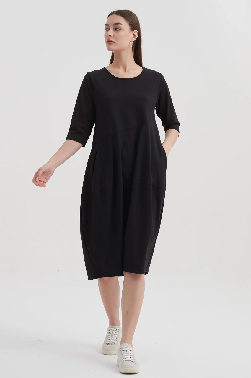 Diagonal Seam Winter Dress - Black