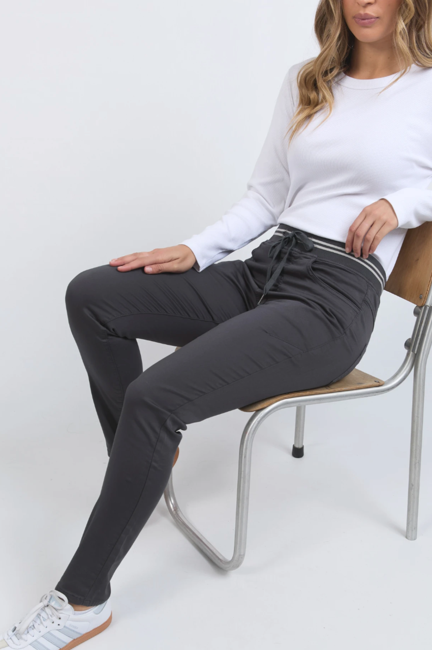 Foxwood Sylvia Jogger - Charcoal