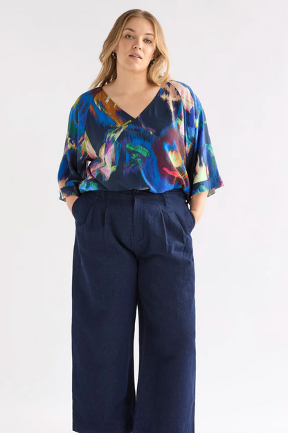 Elk Moda V Neck Top - Vaara Print